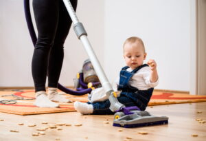 How do busy moms clean their house fast?