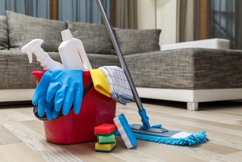 In-what-order-do-I-clean-my-house