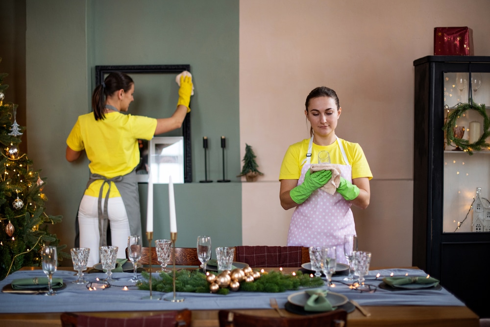 Benefits-of-Hiring-Professional-Cleaners-for-a-Party
